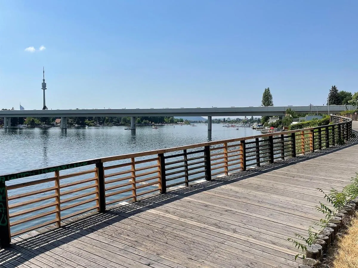 Modern Danube Apartment Vienna